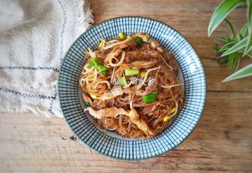 粉丝别再煮着吃了！试试这道蒜蓉粉丝蒸虾，做一大盘不够吃，看一遍就会