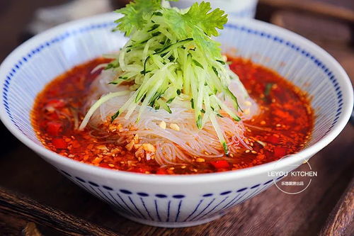 凉拌粉丝秘笈 一碗料汁定乾坤，爽滑开胃秒光盘